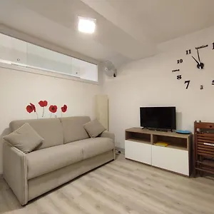 Rossese Apartment
